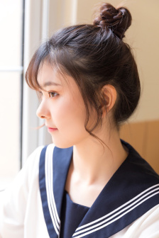 和妈妈坐公交车最后一排